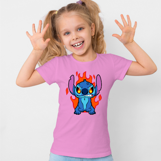 Εικόνα της Παιδικό t-shirt με τύπωμα  "Stitch is on fire" 